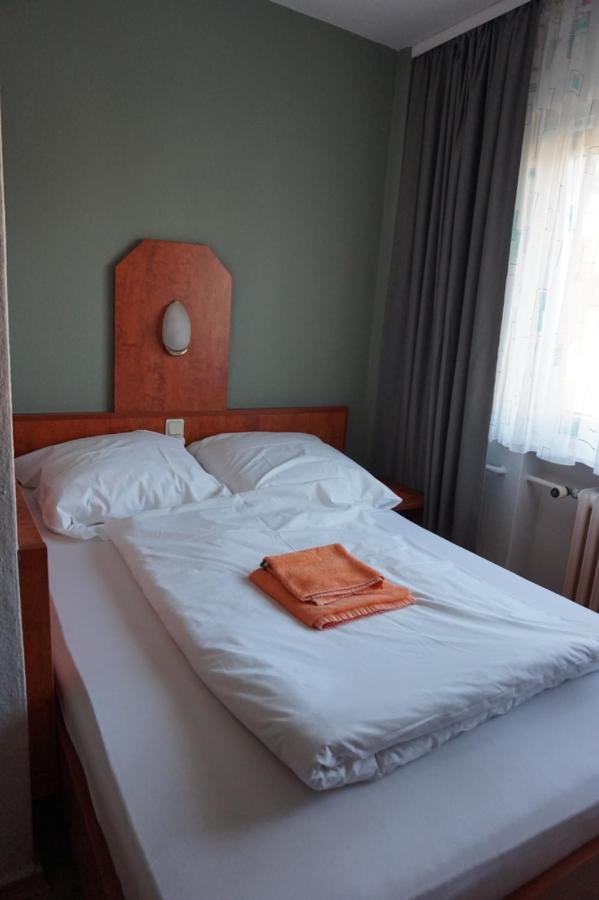 Bone To Hotel Salzgitter Exterior photo